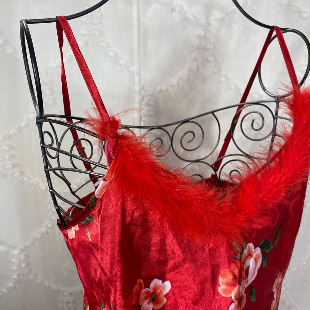 NWT Moon Dance Size M Red Floral Satin Camisole with Feather Trim - Picture 5 of 8